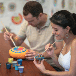 express-your-inner-artists-with-these-27-cool-couple-painting-ideas