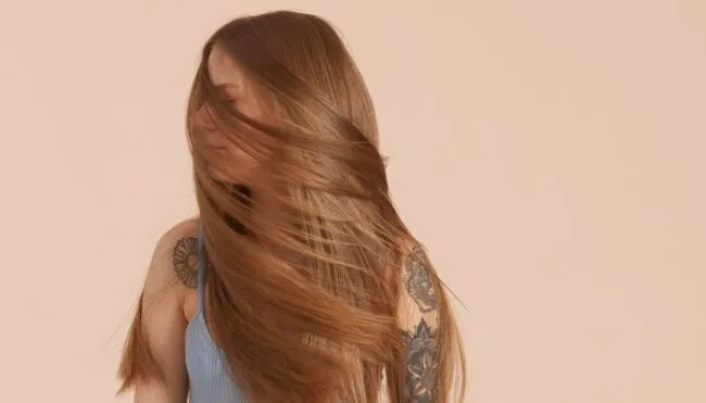 if-you’re-skipping-this-5-second-step-in-the-shower,-your-hair-will-suffer