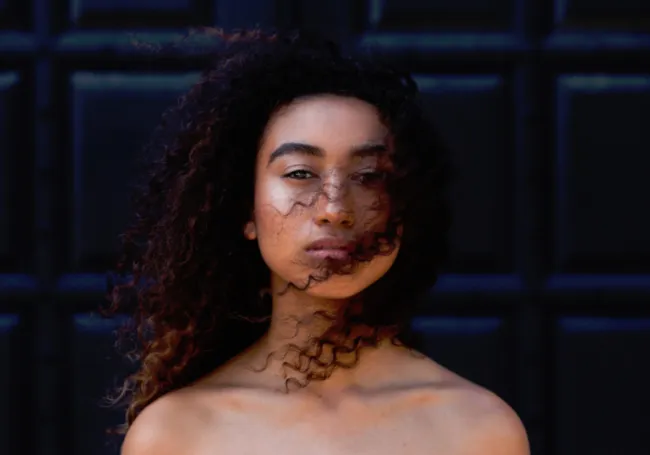 17-empowering-poems-about-strong-women