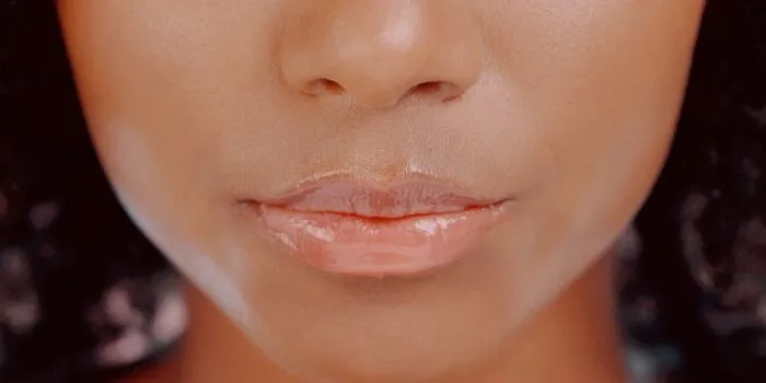 lip-gloss-is-out-—-here’s-what-everyone’s-using-for-plump-lips-instead