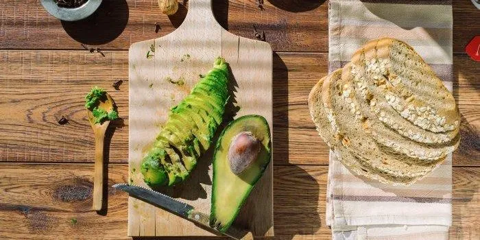 the-10-healthiest-fats-you-can-eat-(and-which-ones-to-avoid)