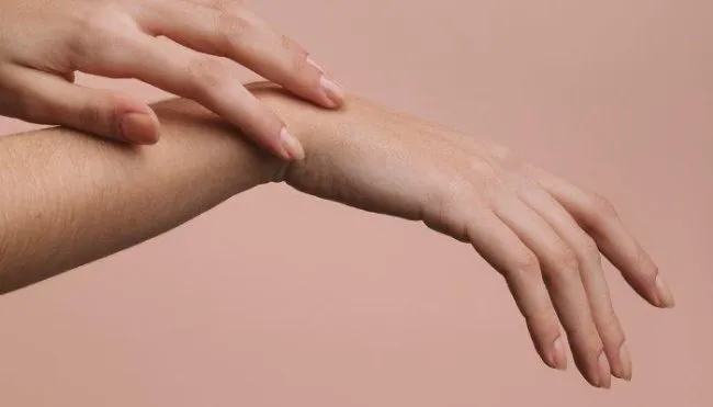 3-treatments-to-reverse-the-look-of-dark-spots-on-hands