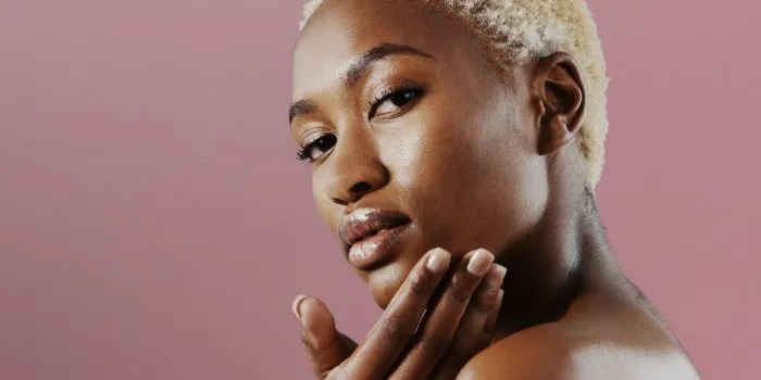 dull-skin?-you-might-want-to-stop-drying-your-face-with-a-towel