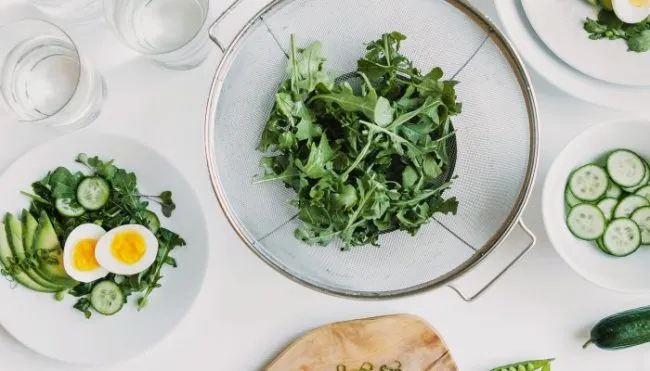 how-to-make-your-breakfast-gut-friendly,-from-a-nutritionist