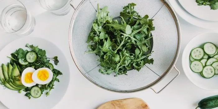 how-to-make-your-breakfast-gut-friendly,-from-a-nutritionist