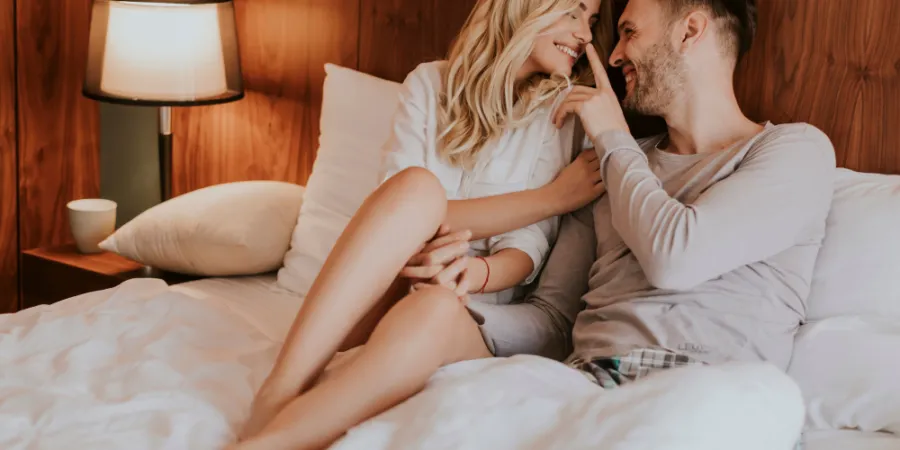 no-strings-attached:-mastering-the-13-golden-rules-of-friends-with-benefits