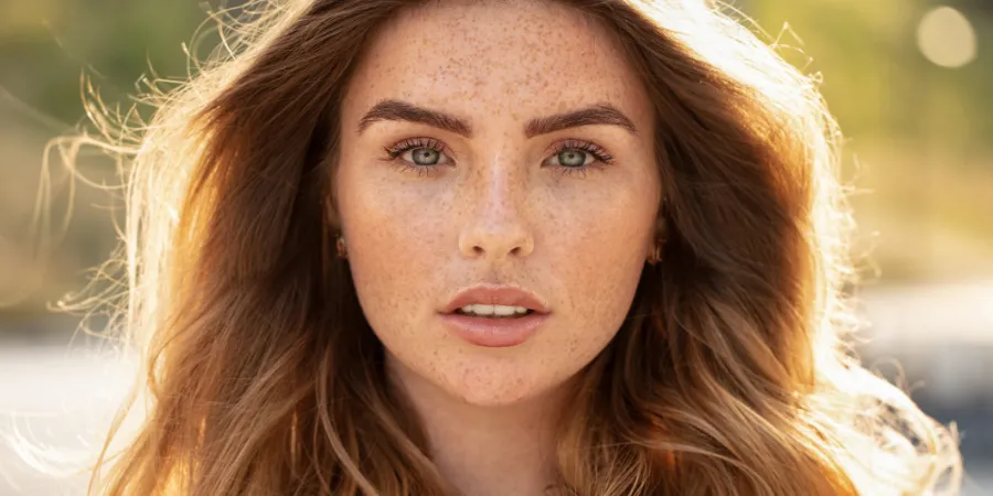 are-you-a-head-turner?-13-indicators-of-conventional-attractiveness-you-may-overlook