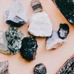 feeling-unsettled?-these-are-the-13-best-crystals-for-grounding