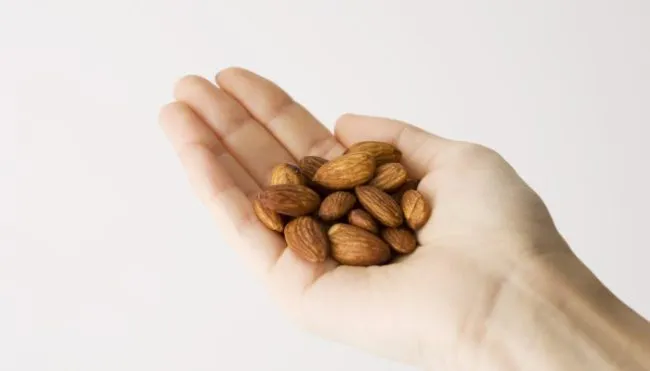 eat-a-handful-of-this-nut-daily-for-weight-loss,-gut-health-&-more