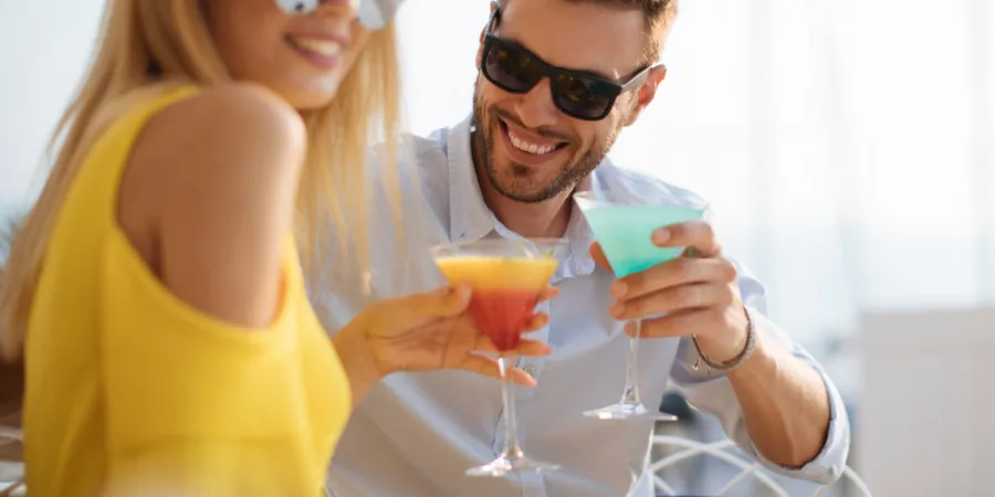 raise-your-glasses:-a-guide-to-37-couple-friendly-drinking-games