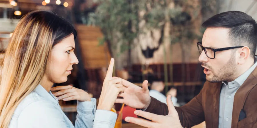 19-signs-you’re-dealing-with-a-condescending-person-+-15-examples-of-snooty-behavior