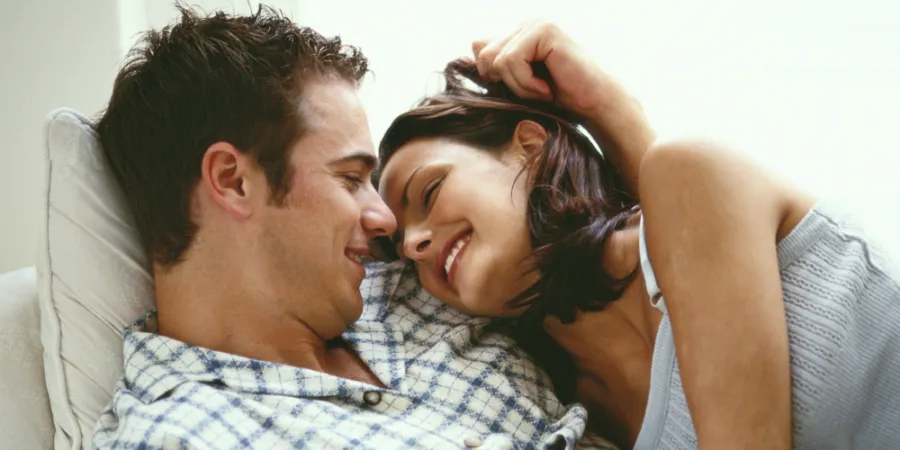 do-men-cuddle-with-just-anyone?-9-things-his-cuddling-behavior-could-be-telling-you