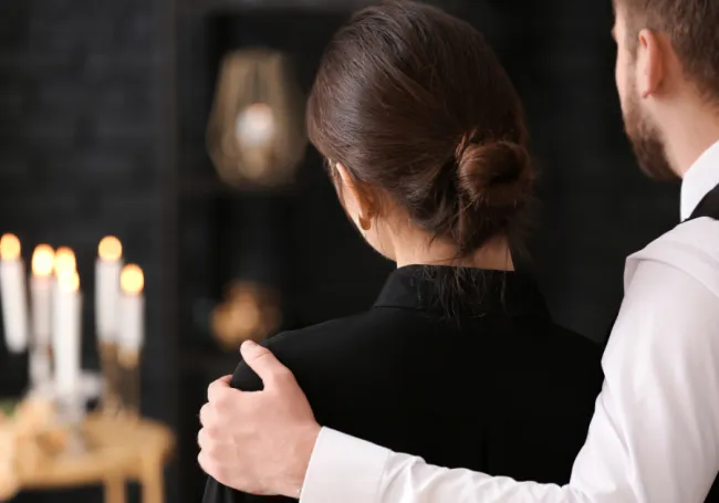 75-touching-condolence-messages-for-anyone-grieving-their-mother’s-loss 75-touching-condolence-messages-for-anyone-grieving-their-mother’s-loss