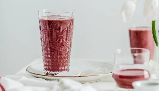 no-gatekeeping:-my-spicy-chocolate-cherry-smoothie-recipe-is-addictive