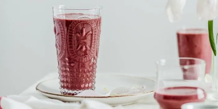 no-gatekeeping:-my-spicy-chocolate-cherry-smoothie-recipe-is-addictive