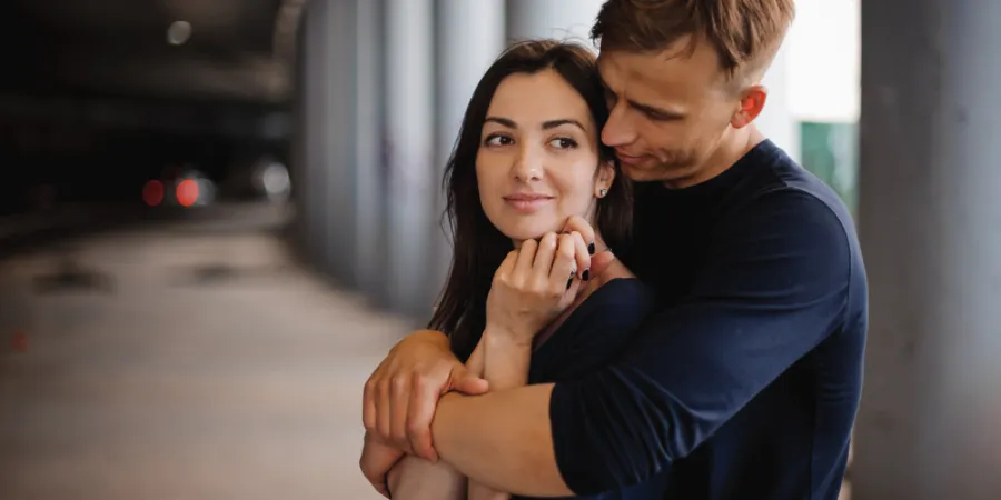 understanding-a-broken-man:-11-signs-he-loves-you-and-13-red-flags-you’re-involved-with-one