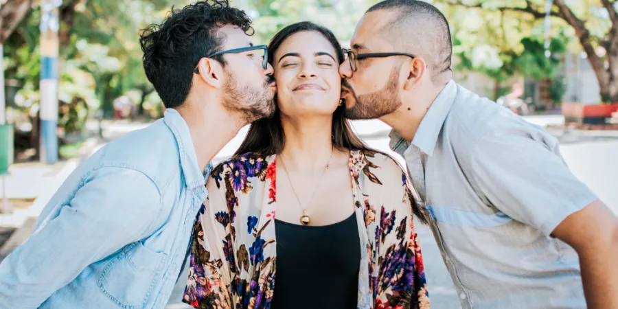 throuple-101:-essential-tips-for-successfully-dating-as-a-threesome