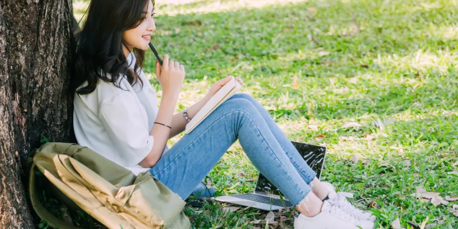 have-a-secret-crush?-27-sweet-love-poems-guaranteed-to-win-their-heart