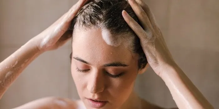 i’m-a-trichologist:-here’s-what-to-expect-when-you-shift-to-sulfate-free-shampoo
