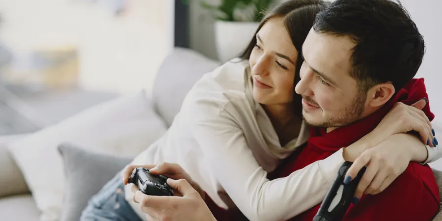 41-games-to-play-with-your-girlfriend-to -make-your-next-date-night-legendary