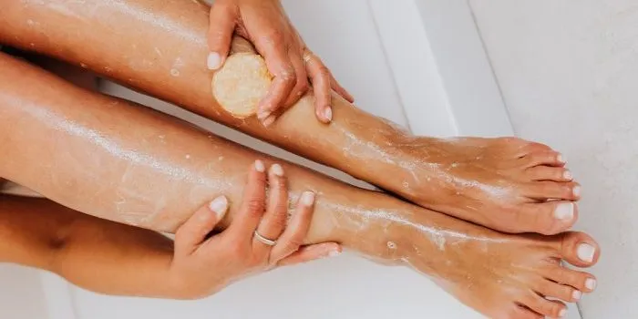 3-ingredients-to-reverse-crepey-skin-on-the-legs-&-knees