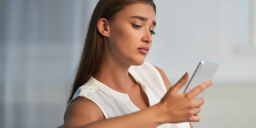 clinging-for-dear-life?-13-desperate-attempts-at-hysterical-bonding