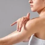 this-dry-body-oil-is-the-secret-to-soft,-firm-skin-reviewers-say