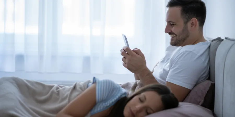 is-sexting-really-cheating?-13-things-you-need-to-know