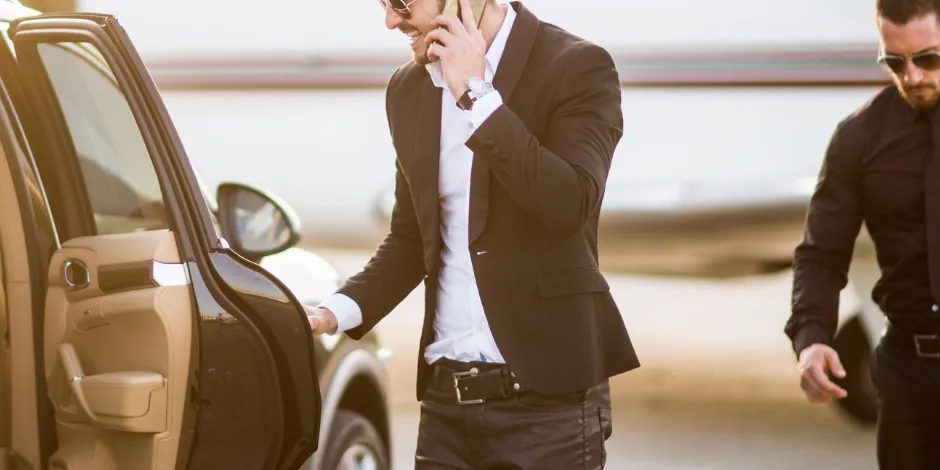 the-lone-wolves:-15-famous-sigma-males-who-paved-their-own-paths