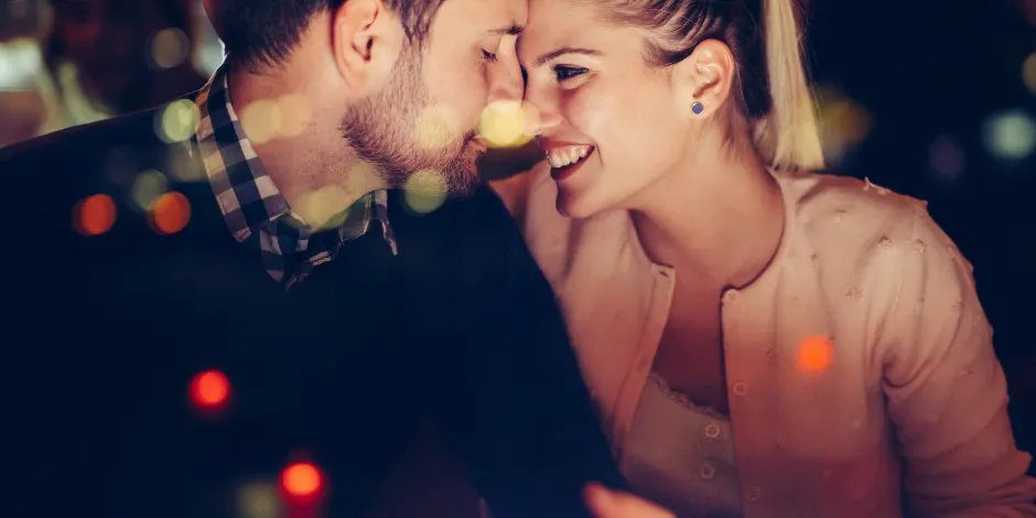 the-7-key-differences-between-courting-vs.-dating-to-help-you-choose-your-path-to-love