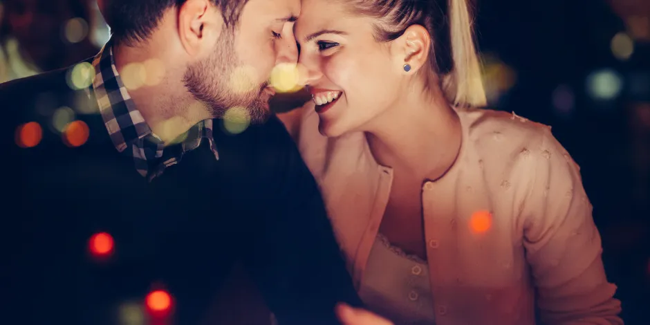 17-signs-a-man-loves-you-but-is-afraid