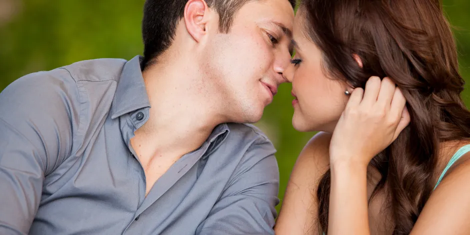 should-you-kiss-on-the-first-date?-11-things-to-consider-before-you-decide