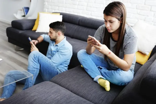 isolation-in-the-digital-era:-the-power-of-human-relationships