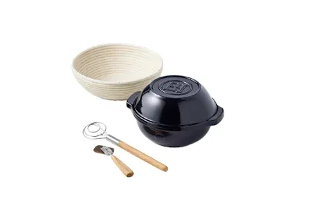 Essential set for home bakers to achieve the perfect artisanal crust.