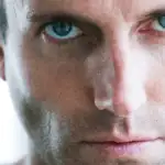 why-do-guys-stare-at-you-but-never-smile?-13-possible-reasons-to-consider