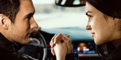 25-subtle-ways-you’re-telling-your-partner-“i-love-you”-without-saying-a-word