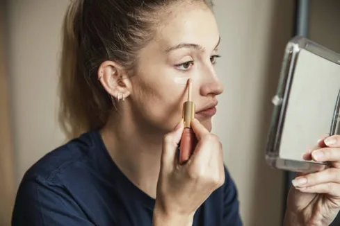 The Surprising Way You Should Apply Concealer To Fill Out Fine Lines The Surprising Way You Should Apply Concealer To Fill Out Fine Lines