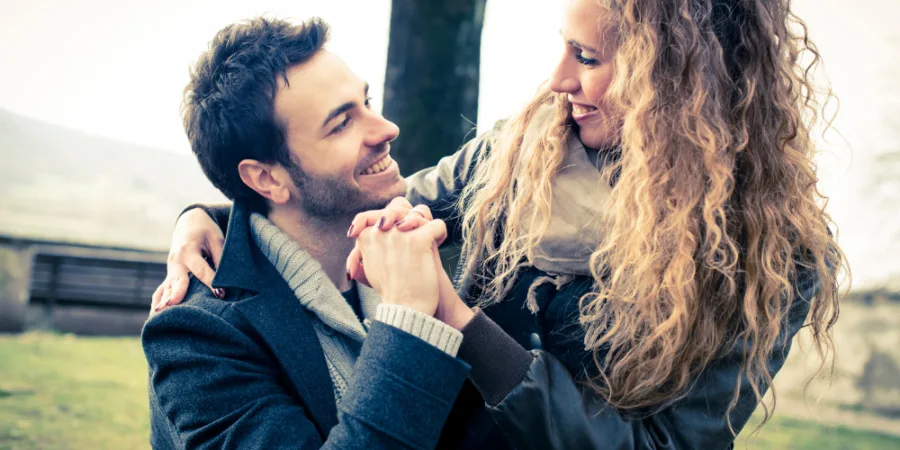 dive-into-the-heart-of-an-aries-man-with-17-signs-he’s-in-love-with-you